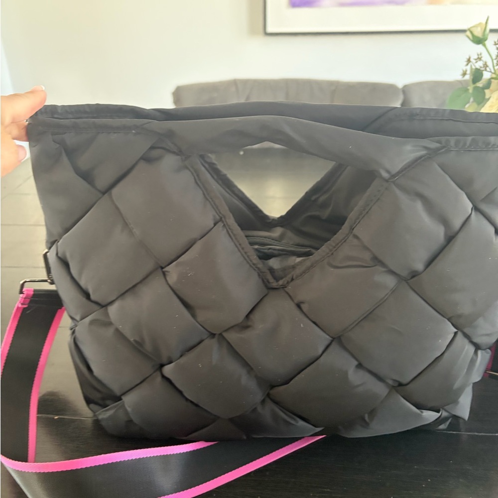 Elegant Black Quilted Crossbody Bag